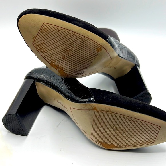 Tahari Elvira Pump shoes size 7.5M - Picture 8 of 9